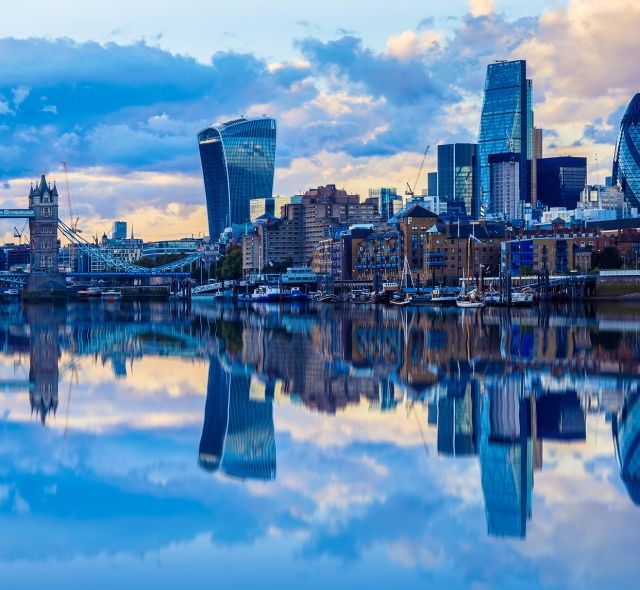 London Thames reflection
