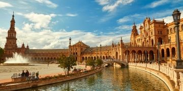 Seville Plaza de Espagna moat