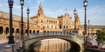 Seville Plaza de Espana brdige