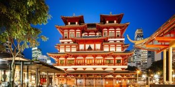 red temple singapore night lit up