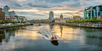 dublin speedboat on river