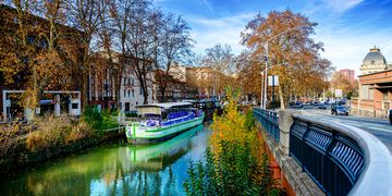 toulouse-canal-boat