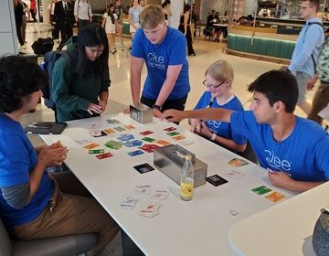 playing cards at airport in Newark