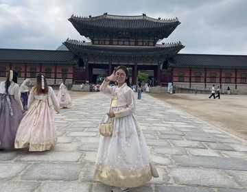 Hanbok at Gyeongbokgung Palace