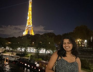 study abroad paris student abroad eiffel tower night