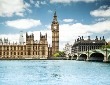 London Big Ben by river