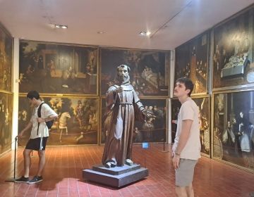 faculty led study abroad custom programs art museum