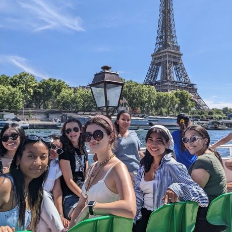 hssa paris girls boat tour tower