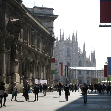 milan cathedral background side street people