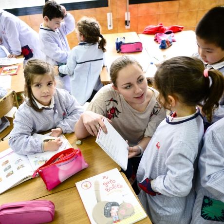 seville student teacher with kids