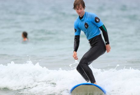 Lisbon_students in a surfing class.jpg