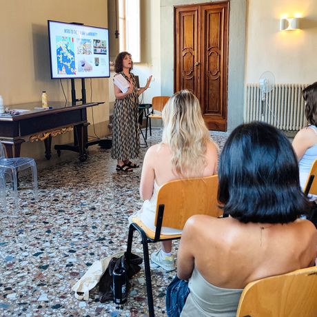 florence-speaker-classroom