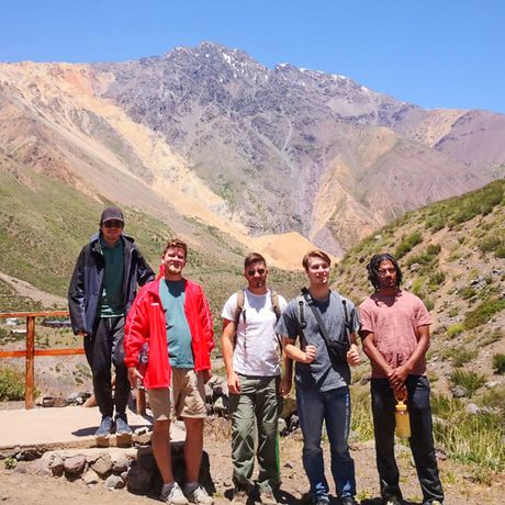 santiago-ch-students-hiking-mountains