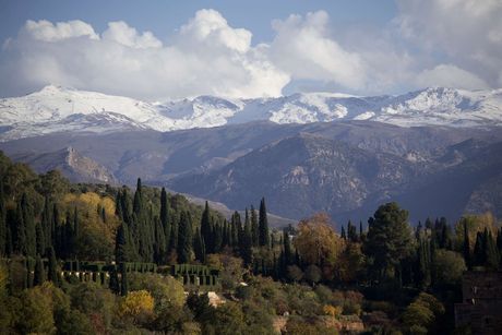 sierra-nevada-mountain-range-in-spain.JPG