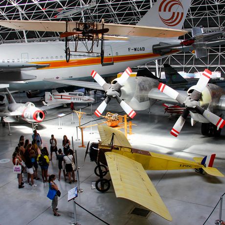 toulouse-students-musee-aeronatique-aeroscopia