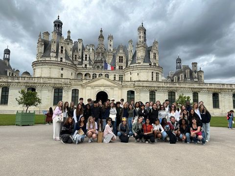 Group of students in front of Chateau Chambord in France