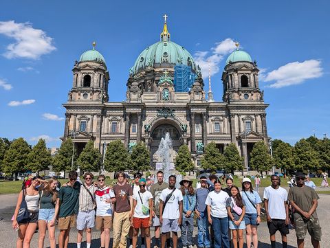 Students posing in front of the Berliner Dom