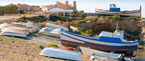 alicante boats on beach