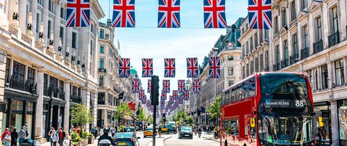 london flags street bus