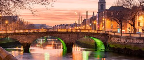 Ireland_Dublin_Grattan Bridge
