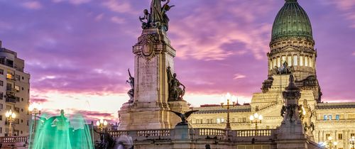 buenos aires fountain at dusk