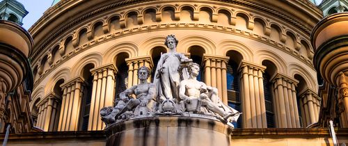 sydney-queen-victoria-bldg-statues