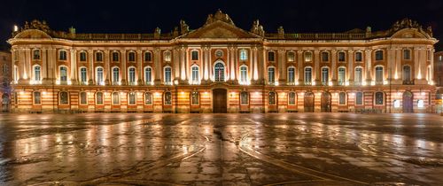 toulouse-city-hall-night