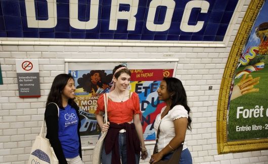 High school students in Paris subway