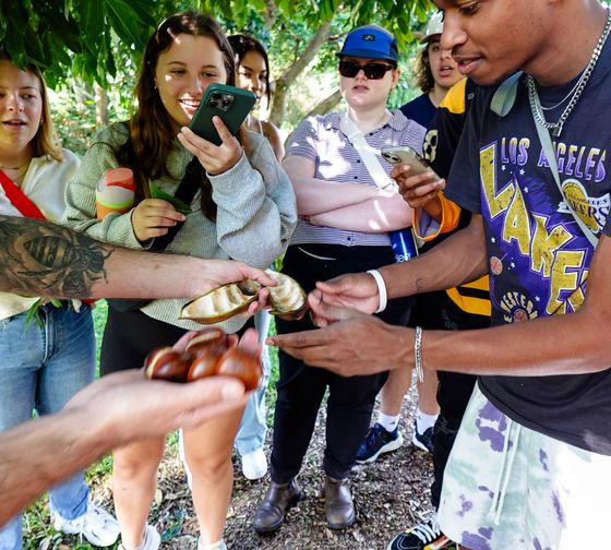 sydney students trying aboriginal food