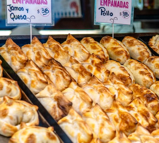 buenos-aires-housing-25-meals-empenadas