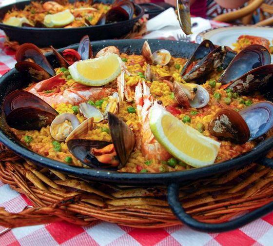 barcelona-seafood-paella