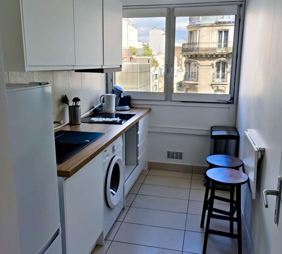 paris-housing-2025-apartment-kitchen