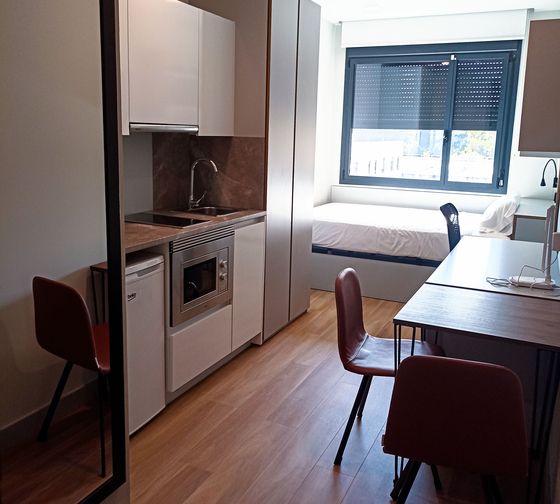 barcelona-housing-25-reshall-single-kitchenette