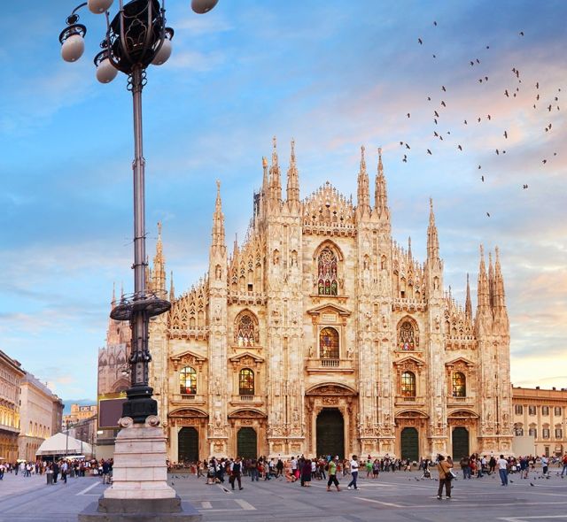 Milan Architecture City Guide: 15 Must-See Landmarks and 15 Contemporary  Attractions in Italy's Fashion Capital