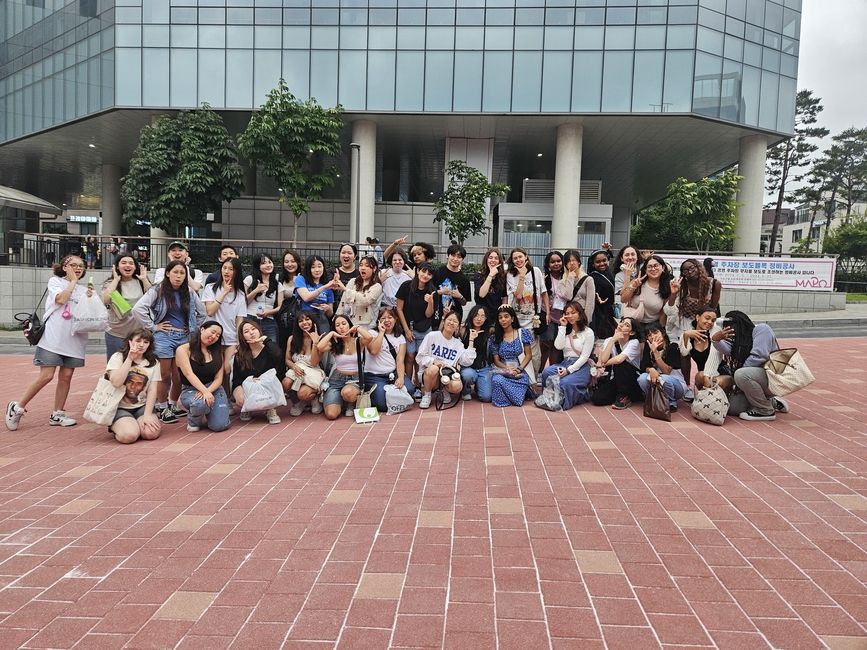 Group Photo with Seoul Mates