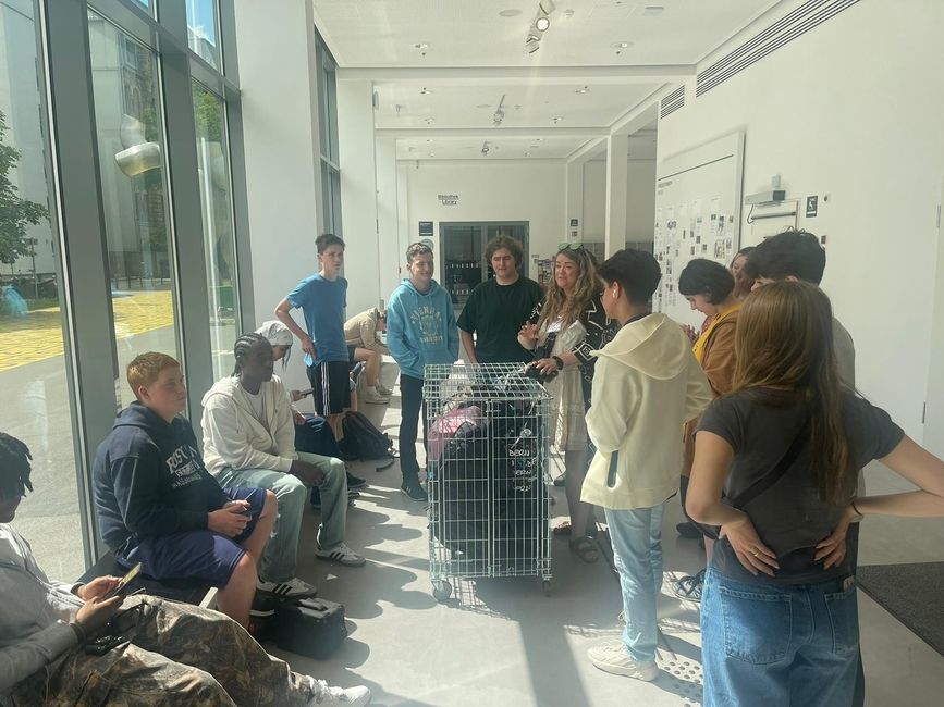 One of our Program Leaders debriefing with the students at "The Berlinische Galerie"