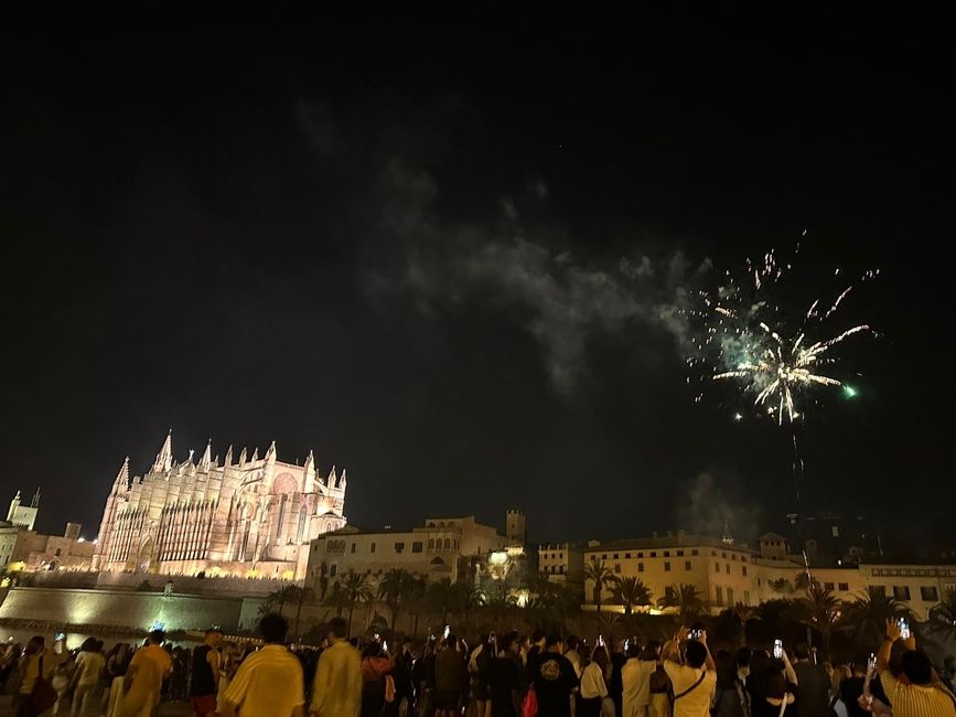 Fireworks by 'La Seu' Cathedral 