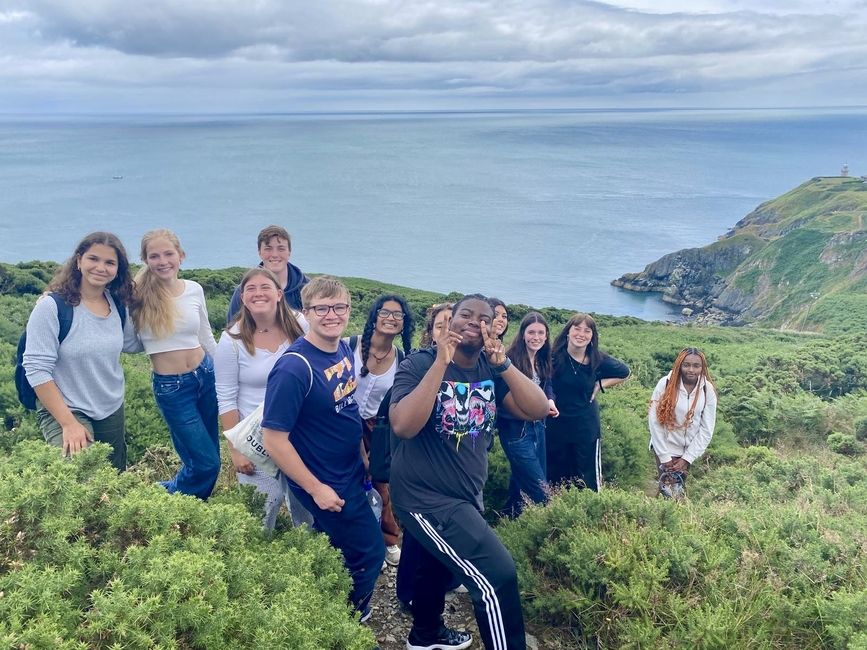Students at the beginning of the cliff walk