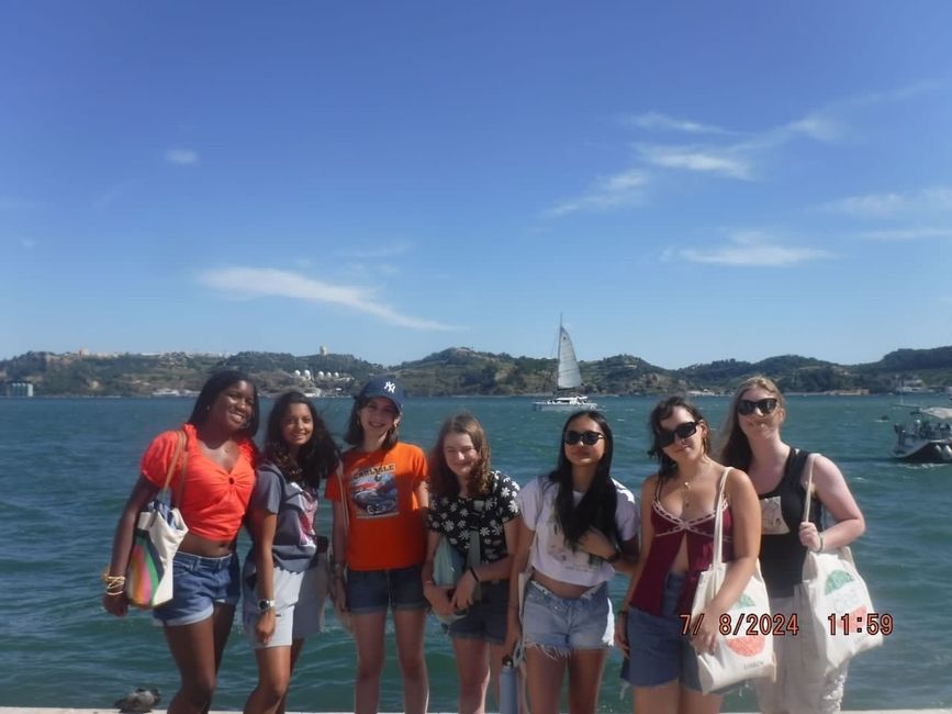Students at the Tagus River