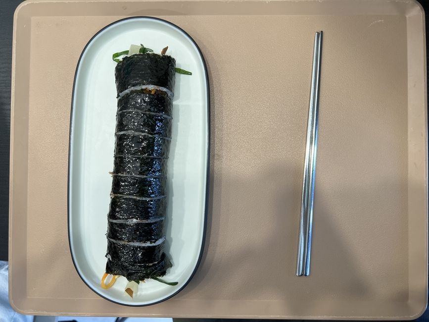 birds-eye view of the vegan gimbap from youngmi gimbap