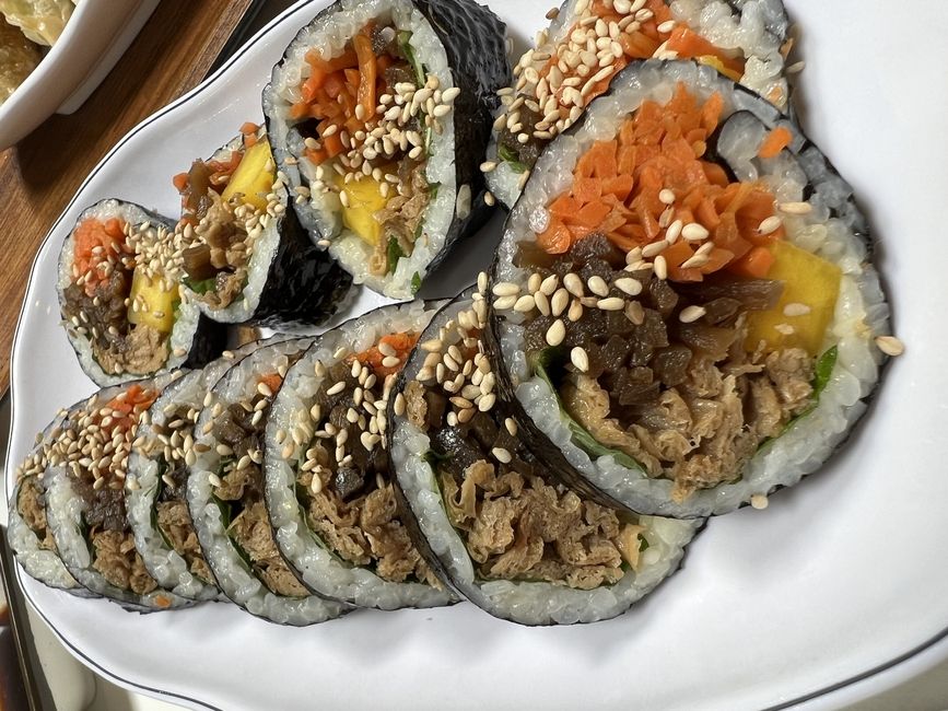 a closer look at the filling of the fried tofu gimbap from maru jayeonsik gimbap