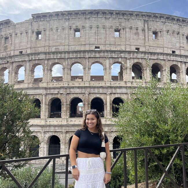 rome colloseum student abroad