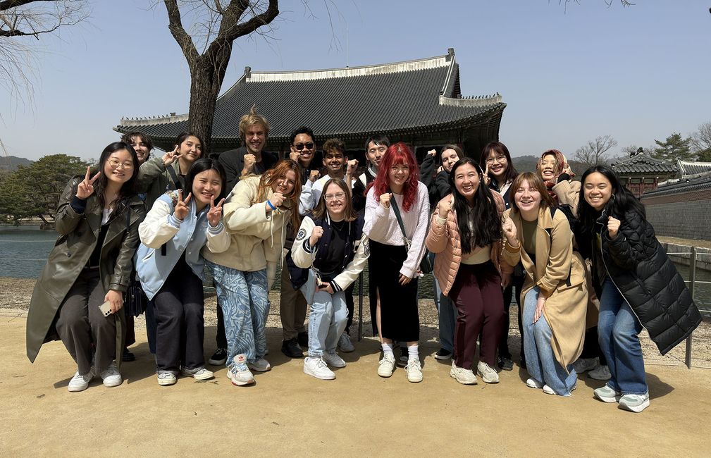 seoul village tour abroad students