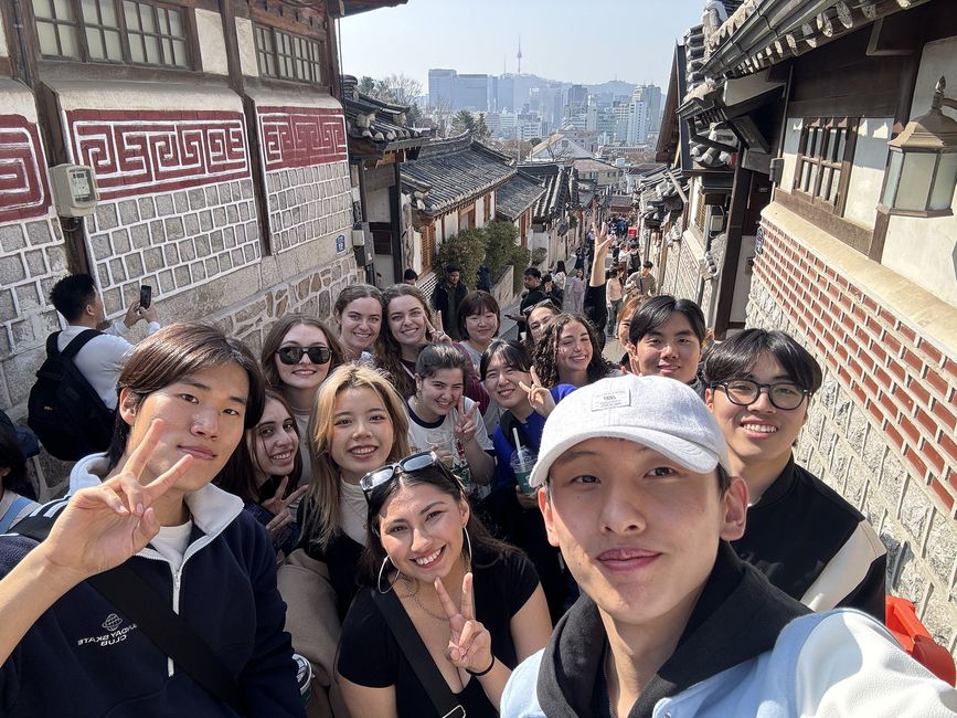 Seoul_Tour of Buckchon hanok village with local students.jpg