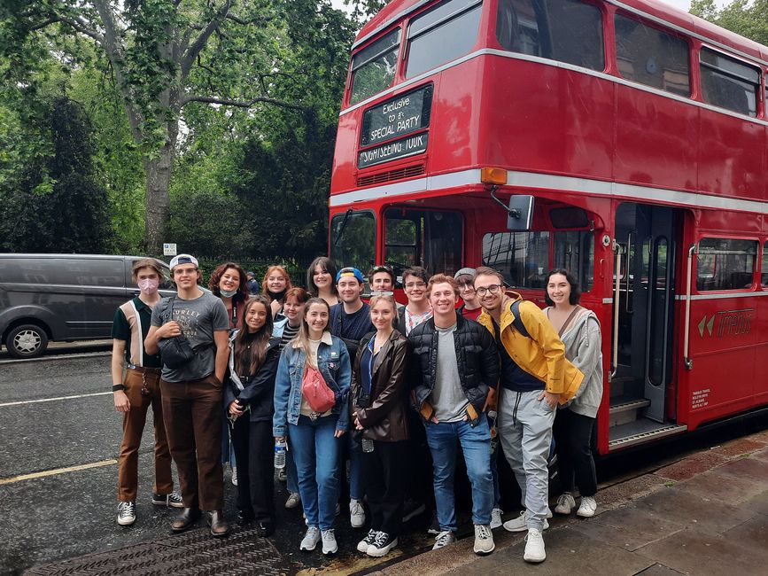 students-bus-london.jpg