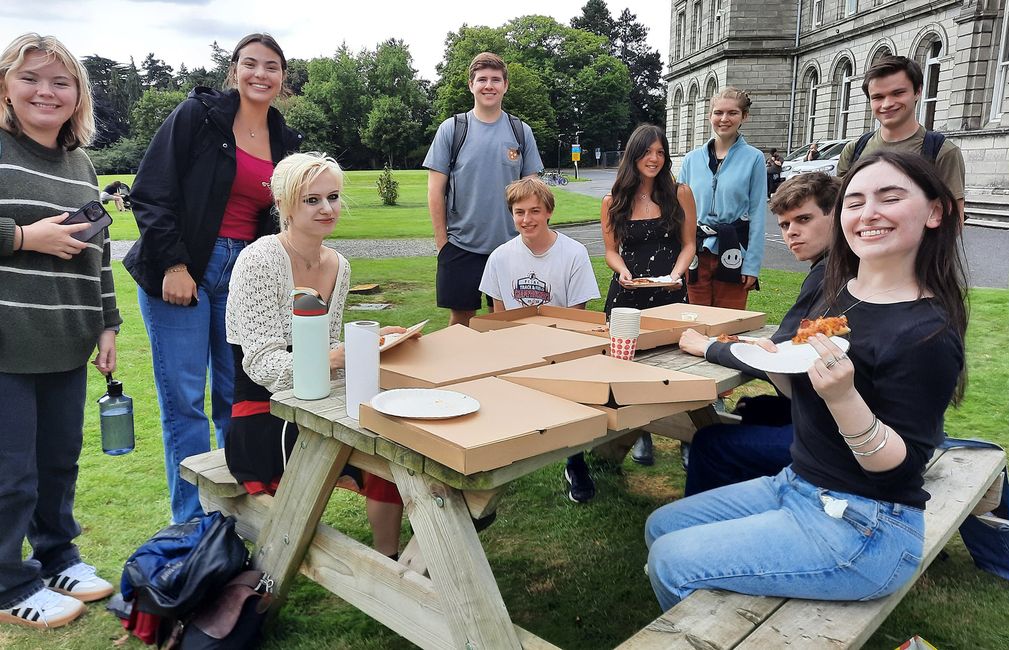 dublin ireland study abroad students lunch