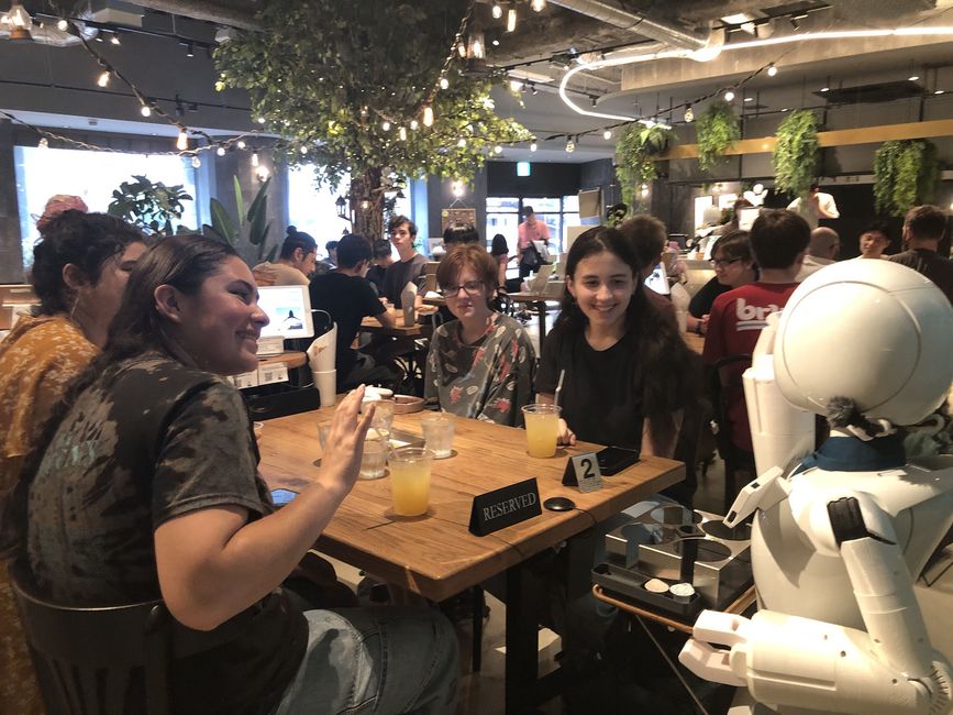 robot-cafe.jpg