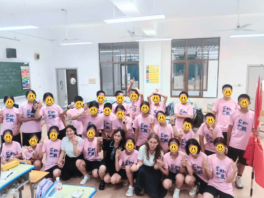 picture of students and teachers in china