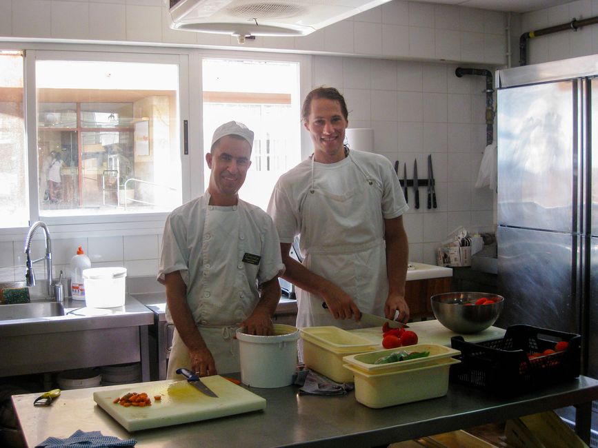 palma-student-intern-hotel-kitchen