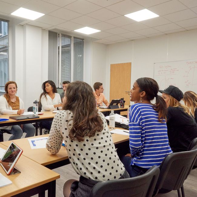 paris-students-classroom